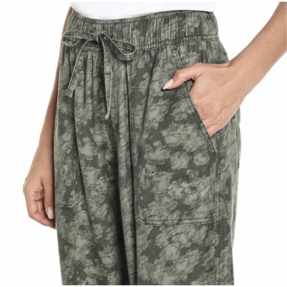ORVIS Jogger Pants Women XL Green Digital Camo Tencel Lyocell Relaxed Travel NWT - Picture 4 of 12